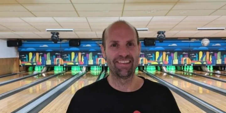 11thframe.com - Tony Oliva beats Dal Geitz to win MAST at Leisure Lanes ...